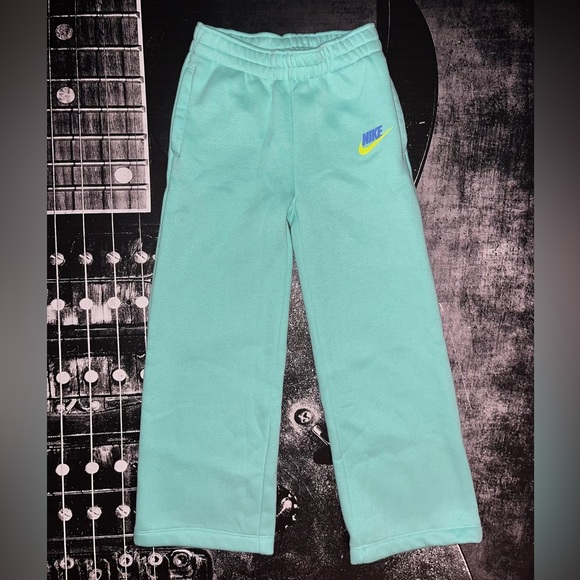 NWT Nike 2pc Set - Picture 10 of 14